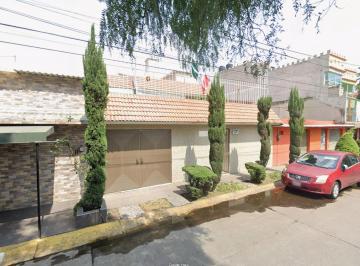 Casa de 5 habitaciones, Nezahualcóyotl · Casa en Venta en Bosques de Asia, Nezahualcoyotl