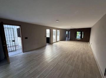 Casa de 3 habitaciones, Guadalajara · Casa en Chapalita con Gran Potencial con Precio Especial | Exclusividad y Plusvalía en Guadalajara
