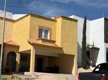 Casa · 137m² · 3 Recámaras · 2 Estacionamientos · Casa en Venta en Cordilleras Chihuahua