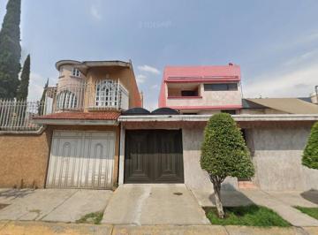 Casa de 5 habitaciones, Nezahualcóyotl · Casa en Venta en Bosques de Iran, Nezahualcoyotl
