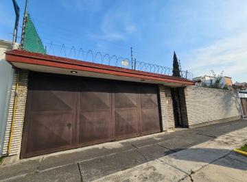 Casa · 390m² · 4 Recámaras · 6 Estacionamientos · Casa en Venta en Ciudad Satelite, Circuito Poetas
