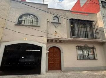 Casa de 6 habitaciones, Benito Juárez · Casa con Uso de Suelo Col. Narvarte