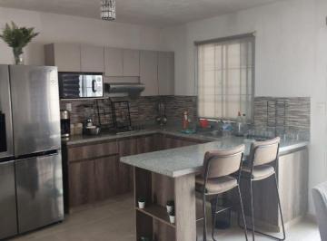 Casa de 3 habitaciones, León · Casa en Renta Amueblada en León Gto