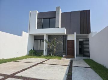 Casa · 200m² · 3 Recámaras · 2 Estacionamientos · Casa en Venta en Lomas de La Rioja Alvarado Veracruz Riviera Veracruzana