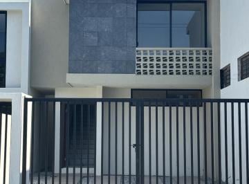 Casa · 141m² · 3 Recámaras · 2 Estacionamientos · Casa en Niños Héroes