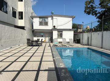 Casa · 238m² · 4 Recámaras · 1 Estacionamiento · Casa en Unidad Nacional