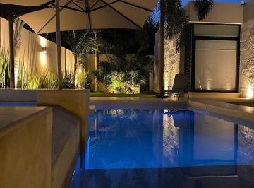 Casa de 4 habitaciones, Mérida · Casa en Venta en Mérida Zona Country Una Planta Privada Compostela