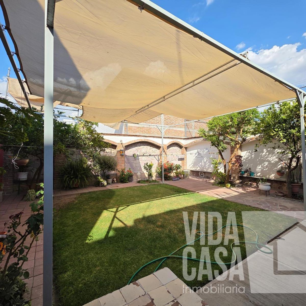 Apartment in Jardines del Lago Housing Development
