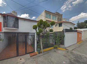 Casa de 4 habitaciones, Naucalpan de Juárez · Casa en Venta en Cd. Satélite, Naucalpan