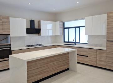 Casa · 319m² · 3 Recámaras · 2 Estacionamientos · Casa en Venta en Laderas Abedul, Monterrey, Nuevo León