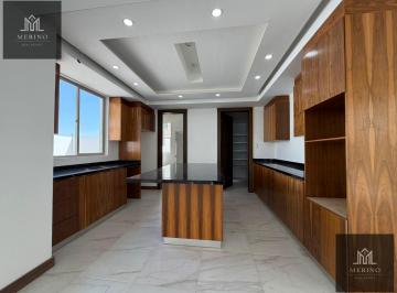 Casa · 343m² · 3 Recámaras · 2 Estacionamientos · Casa en Venta en Cantera