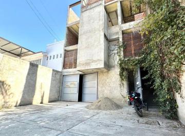 Local comercial · 330m² · 6 Recámaras · Local en Villamagna