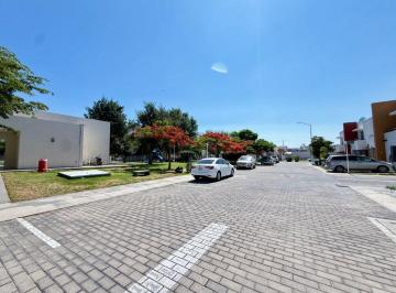 Casa en condominio de 3 habitaciones, Zapopan · Casa en Renta, Alhambra Residencial, Zapopan, Jal. (Sobre Carretera a Colotlan)