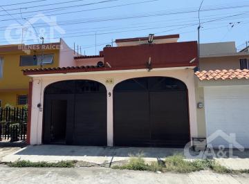 Casa · 140m² · 3 Recámaras · 2 Estacionamientos · Casa en Venta en Fraccionamiento Veracruz
