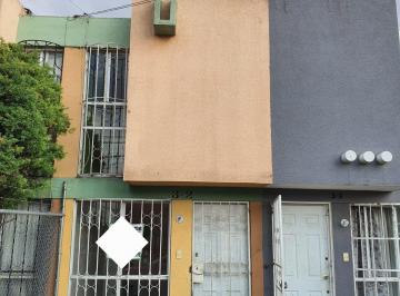 Casa · 62m² · 2 Recámaras · 1 Estacionamiento · Casa $920,000 en Héroes Tecamac. Sexta Sección. Calle Abierta. Crédito Fovissste. Bancario