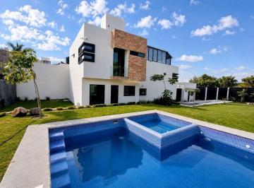 Casa en condominio · 117m² · 3 Recámaras · 2 Estacionamientos · Casa en Condominio con Alberca, a 10 Min. de Cuernavaca, en Zapata Morelos