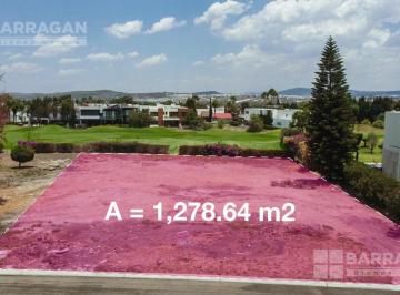 Terreno / Lote · 1278m² · Terreno en Venta en El Campanario Colinda con Campo de Golf