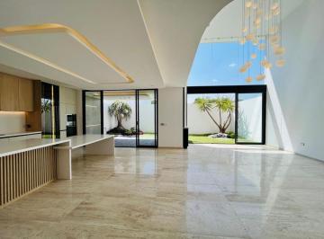 Casa de 4 habitaciones, San Andrés Cholula · Casa Moderna con Diseño Único, Recámara en Planta Baja, Lomas de Angelópolis