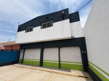 Casa · 506m² · 4 Recámaras · 4 Estacionamientos · Local Comercial en Venta con Area de Bodega y Oficinas