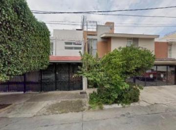 Casa de 6 habitaciones, Guadalajara · ¡Oportunidad Única! ¡Invierte en un Inmueble de Lujo en Jardines del Country