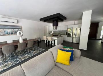 Casa de 3 habitaciones, Solidaridad · Casa en Venta Amueblada y Equipada Dentro Privada La Ceiba en Residencial Selvamar