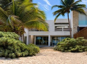 Casa de 4 habitaciones, Telchac Puerto · Casa Frente Al Mar en Venta en San Benito Km 23.5 | 4 Recámaras