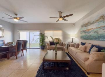 Casa de 3 habitaciones, Hermosillo · Casa en Venta en Corceles