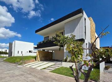 Casa · 250m² · 4 Recámaras · 2 Estacionamientos · Casa en Punta Tiburón