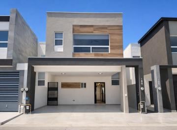 Casa · 154m² · 3 Recámaras · 2 Estacionamientos · Hermosa Residencia en Renta – Bosques de La Sierra – Sta Catarina