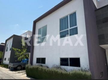 Casa en condominio · 175m² · 3 Recámaras · 2 Estacionamientos · Casa en Condominio en Venta en San Luis Mextepec