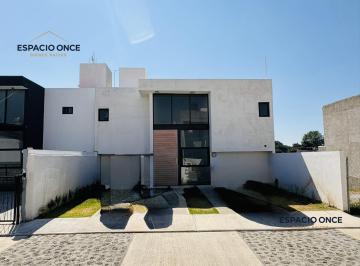 Casa · 150m² · 4 Recámaras · 3 Estacionamientos · Casa en Lomas de Cortes