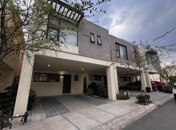 Casa · 128m² · 3 Recámaras · 2 Estacionamientos · Casa en Venta en Ferrara Residencial, Dominio Cumbres, García.