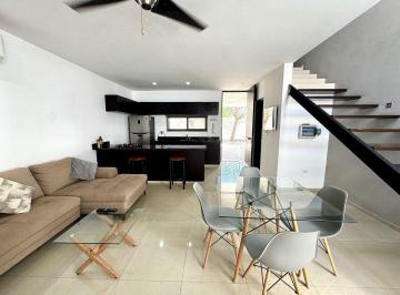 Casa · 131m² · 2 Recámaras · 2 Estacionamientos · Townhouse en Renta en Privada Toscana
