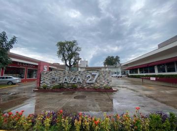 Local comercial · 60m² · 8 Estacionamientos · Local - Gil y Saenz (El Aguila)