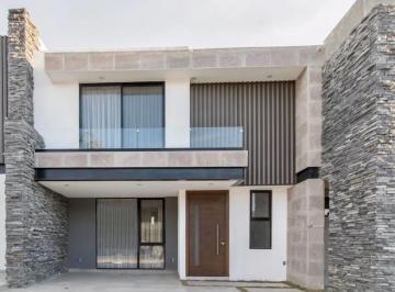 Casa · 182m² · 3 Recámaras · 2 Estacionamientos · Casa Venta Residencial Portavedra