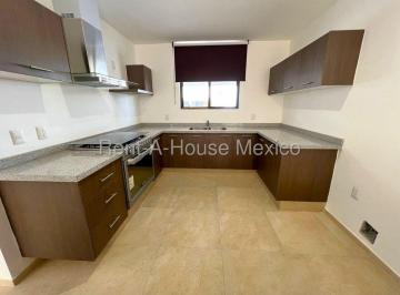 Casa de 3 habitaciones, El Marqués · Casa en Renta en Zibatá | Esquina con Terreno Excedente y Amenidades