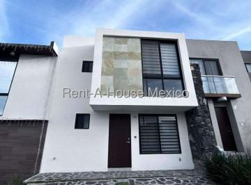 Casa de 3 habitaciones, El Marqués · Casa en Renta en Thandi Zibatá