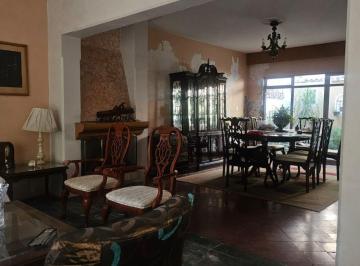 Casa de 5 habitaciones, Coyoacán · Casa Para Remodelar en Hermosa Colonia