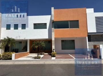 Casa en condominio · 203m² · 3 Recámaras · 2 Estacionamientos · Casa en Renta en Zen House, El Marqués