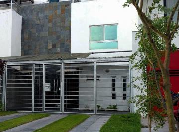 Casa de 3 habitaciones, Zapopan · Casa con 168 m² Superficie de Terreno y 3 Recámaras en Renta en Ciudad del Sol
