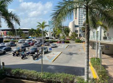Local comercial · 90m² · Venta de Local Comercial en Plaza Bonampak, Cancún C2996