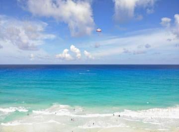 Departamento · 73m² · 1 Recámara · Departamento en Venta con Vista Al Mar Zona Hotelera Cancun C2803