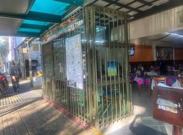 Casa · 833m² · 10 Estacionamientos · Casa con Uso de Suelo Habitacional y Comercial