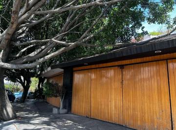 Casa · 1200m² · 4 Recámaras · 5 Estacionamientos · Casa en Venta Bosques de Las Lomas