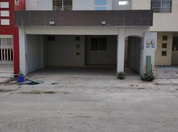 Casa · 200m² · 2 Estacionamientos · Casa en Renta Mision de Santa Catarina