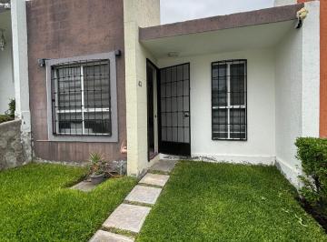 Casa en condominio de 2 habitaciones, Xochitepec · Casa con 141 m² de Superficie de Terreno y 2 Recámaras en Venta, Atlacholoaya