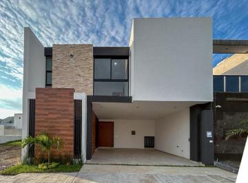 Casa · 230m² · 3 Recámaras · Casa - Fraccionamiento Lomas de La Rioja