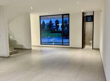 Casa · 190m² · 3 Recámaras · 3 Estacionamientos · Casa 4 Rec. en Renta en Privanza, Solares, Zapopan, Ja