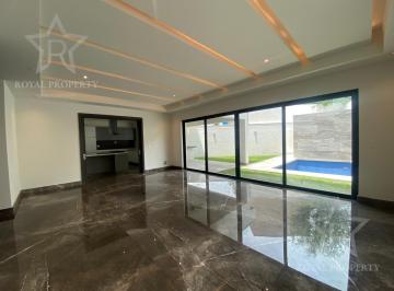 Casa · 450m² · 3 Recámaras · 2 Estacionamientos · Casa en Granadas