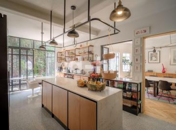 Casa de 3 habitaciones, Miguel Hidalgo · Casa Remodelada de Autor con Diseño Atemporal y Esencia Mid - Century